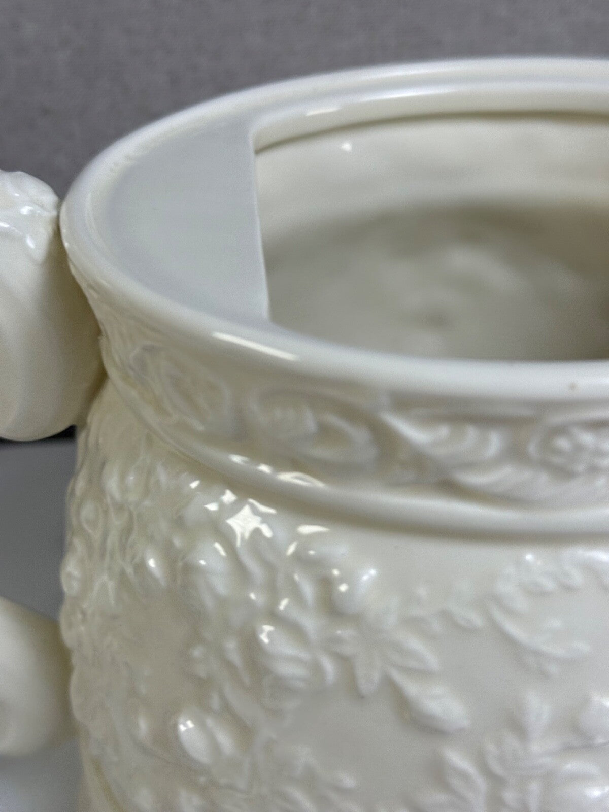 Royal Albert Old Country Roses English Buffet Collection large white teapot