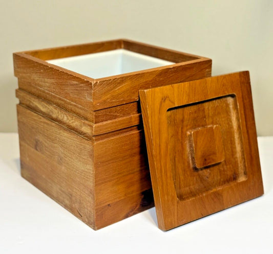 Vintage Mid Century Modern Teak Ice Bucket - Beautiful detail - Good condition